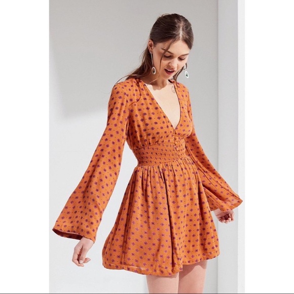 Urban Outfitters Dresses & Skirts - Urban Outfitters Elise smocked waist bell sleeve boho dress